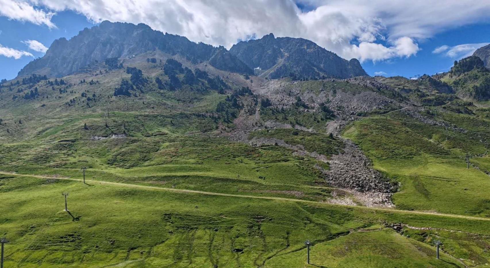 Un Petit Nid Au Pied Des Pistes Apartment Bagneres-de-Bigorre Bagian luar foto